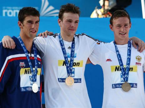 עם פלפס, ומדלחיית הזהב על הצוואר