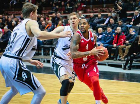 רולנד. ניסה לעזור לסמית' (אתר רשמי, סראטוב)