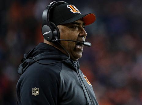 מזכיר ללברון את בלאט. מרווין לואיס (getty)