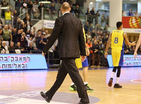 טבק. סיום עגום לערב רע (אלן שיבר)