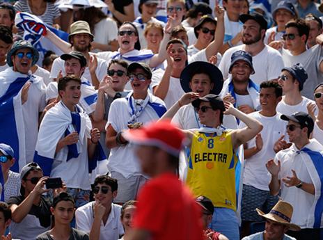 סלע ימשיך לקבל תמיכה מהיציעים (getty)