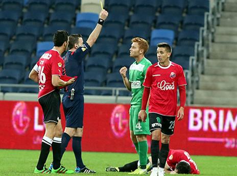 גם כוואז ספג כרטיס צהוב (יוסי שקל)