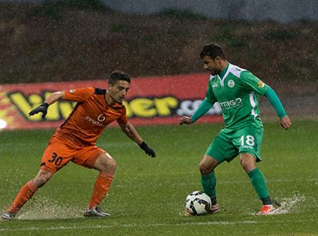 הבוץ לא איפשר לפתח משחק (עודד קרני)