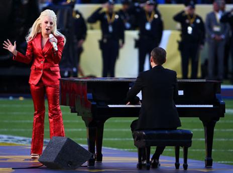 בסגנון ליידי. גאגה בהמנון (Getty)