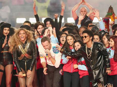 השלושה ערכו מחווה למופעי המחצית במשחקי הסופרבול (Getty)