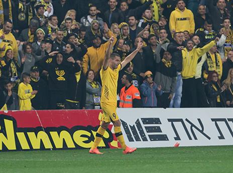 נגיעת היד שלו נעלמה מעיני נאאל עודה (עודד קרני)