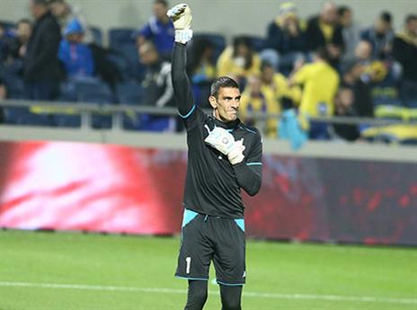 בקבוצת צמרת מנצחים יותר. גורש (אלן שיבר)