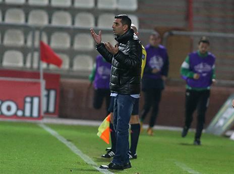 לא רגוע על הקווים. מימר (יוסי שקל)