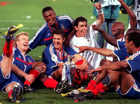 בגמר יורו 2000 עם נבחרת צרפת (Getty)