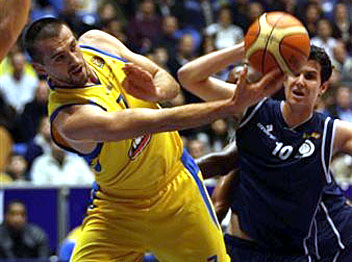 בימיו כשחקן. נהנה לצפות בעצמו ב-5GOLD