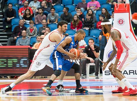 אליהו עושה הגנה (עודד קרני)