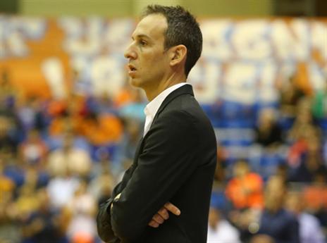 קטש. לא נראה ממנו חיוך? (מנהלת הליגה)