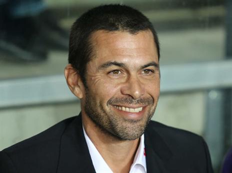 לפחות קיבל משכורת אחת. גיא לוי (אלן שיבר)