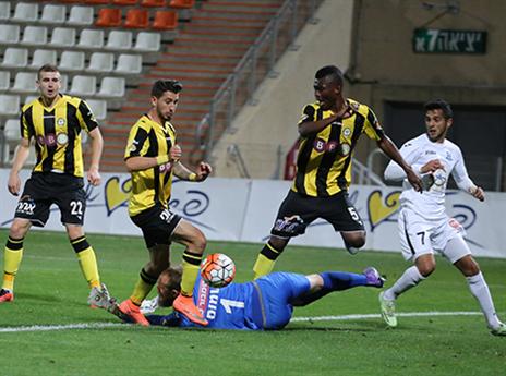 שחקני נתניה. החמצות מסמרות שיער (אנצ'ו גוש ג'יני)