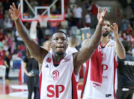 "אני לא מכריח זריקות". רובינסון (אלן שיבר)