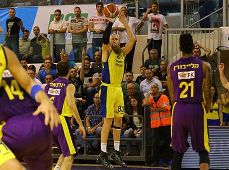 שולדבראנד עולה לשלשה (לירון מולדובן)