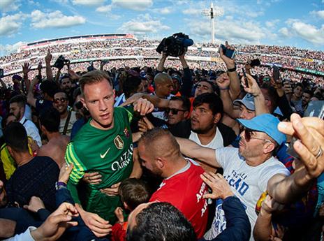 טר שטגן החליף את בראבו הפצוע מול גרנאדה (GETTYIMAGES)
