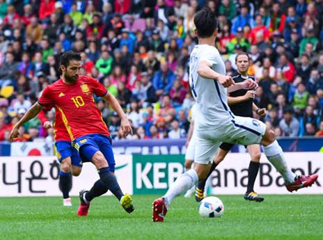 ססק מגלגל לרשת (Getty)