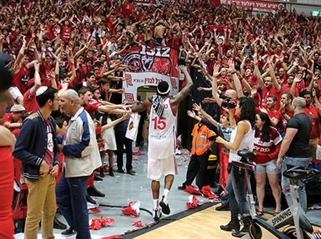 המלך של הליגה. סמית' (אלן שיבר)