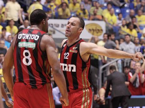 באים לראות כדורסל בגללו (אלן שיבר)