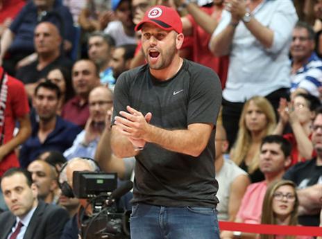 אלון חוגג. "הקבוצה הכי טובה בארץ" (צילום: אלן שיבר)