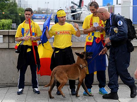 אבטחה כבדה סביב האיצטדיון (gettyimages)