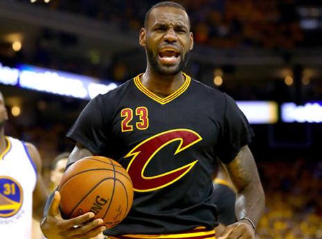 לברון בטירוף. ניצחון ענק של הקאבס (getty)