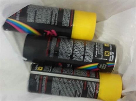 אמצעי הפירוטכניקה שנתפסו ע"י המשטרה (gettyimages)