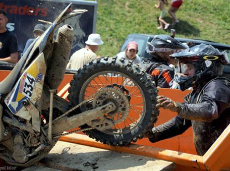 דניאל לייזרוביץ' (ניר עמוס)