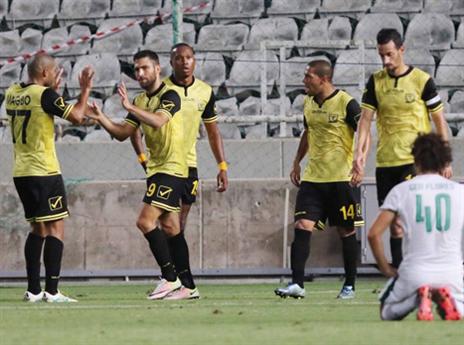 שחקני בית"ר. יקבלו מענקים? (באדיבות sentragoal)