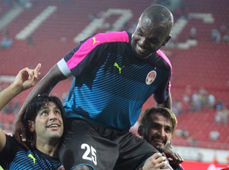 סוארס לאחר המשחק מול אולימפיאקוס (אודי ציטיאט)