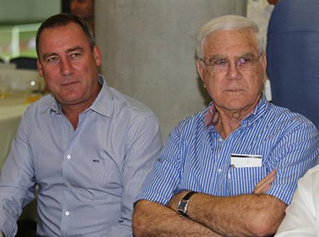 צפה בשחקנים. מולנסטיין (אלן שיבר)