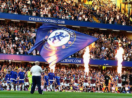 מופע פירוטכני בסטמפורד ברידג' (Getty)