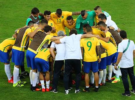 הסלסאו מתאחדים לקראת ההארכה (Getty)