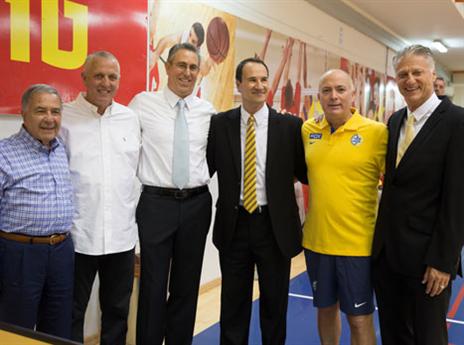 שחקני העבר ושמעון מזרחי (מכבי ת"א)