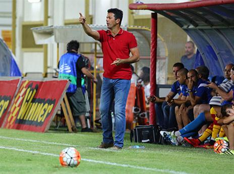 ההגנה שלו נראיתה רע. אוואט לירון מולדובן)