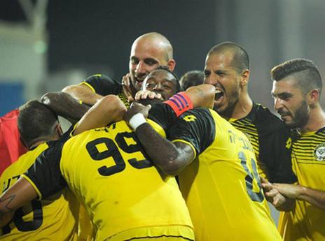 שחקני נתניה. רוצים למחוק את המינוס (באדיבות מכבי נתניה)