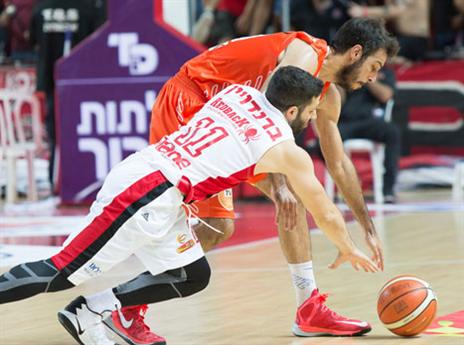 קרב בדרייב אין (עודד קרני)