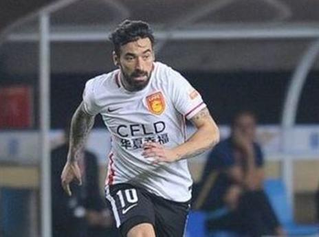 גם כשהיה על הדשא, לבאצי התקשה להבריק