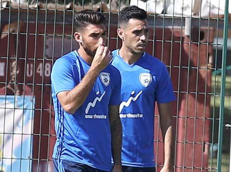 "אפילו לא מסתכלים אחד על השני" (צילום: אלן שיבר)