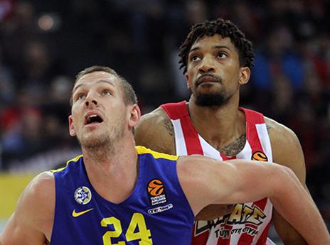 התבסס בתור הסנטר הפותח, וגם נותן תפוקה. אייברסון (getty)