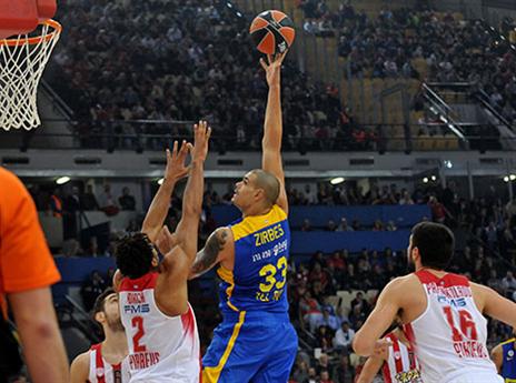 חור בהגנה. צירבס (getty)