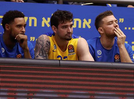 אז בטח שלא לשחקן נבחרת (צילום: אלן שיבר)