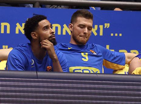 לא נעים. מקל (אלן שיבר)