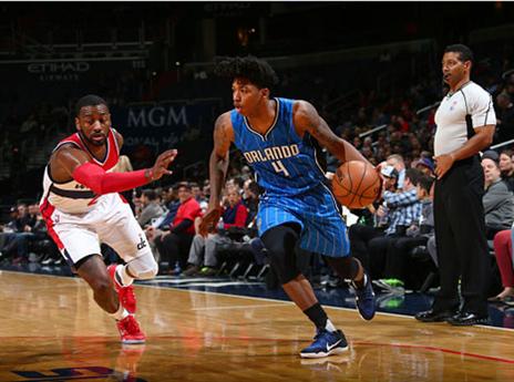 ערב ענק לשניהם. אלפריד פייטון (עם הכדור) וג'ון וול (gettyimages)