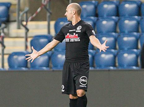 אדאמוביץ'. ייחתך בינואר (עודד קרני)