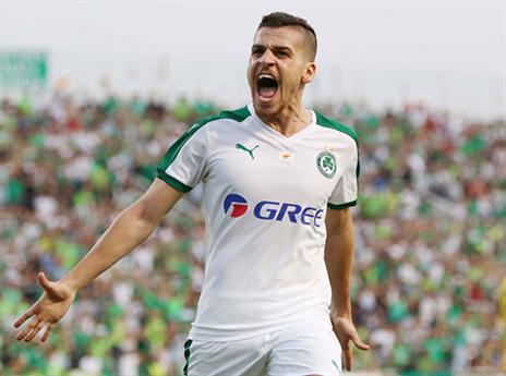 עגייב. מחכים לאומוניה