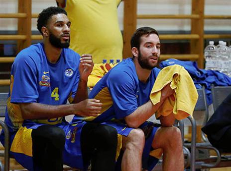 רגעים של פאניקה על הספסל (אלן שיבר)