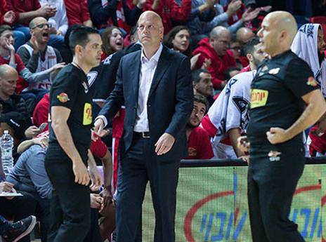 נשאר מושלם באדום. הדר (מנהלת הליגה)