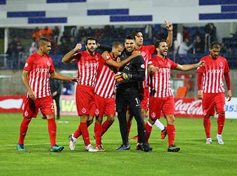 סוף סוף  חיוכים באדום (לירון מולדובן)